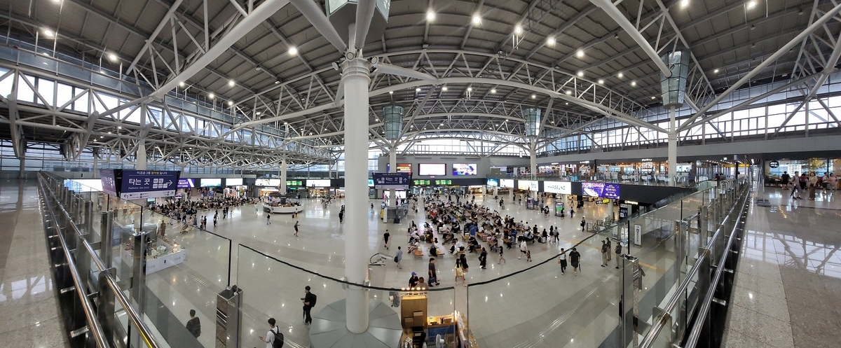 釜山駅の内部