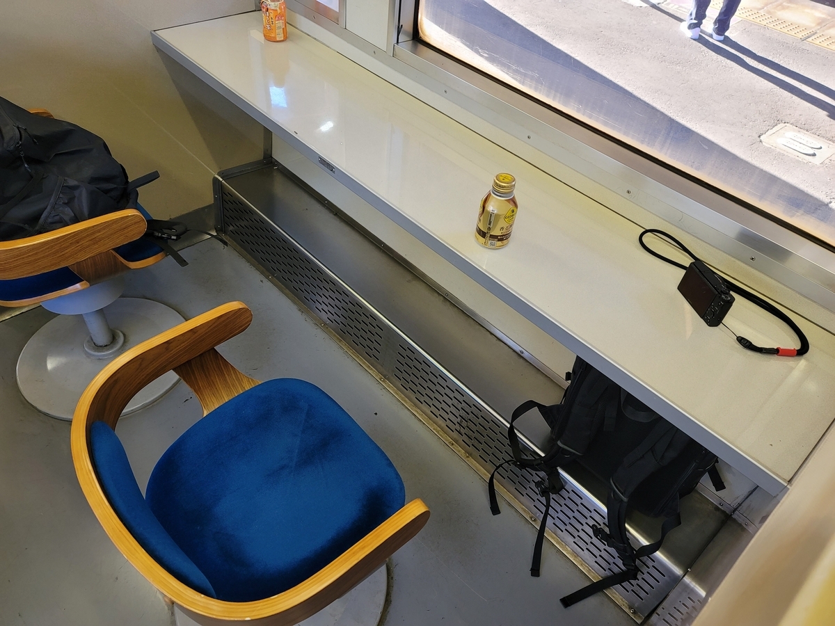 ノスタルジー号のカウンター席