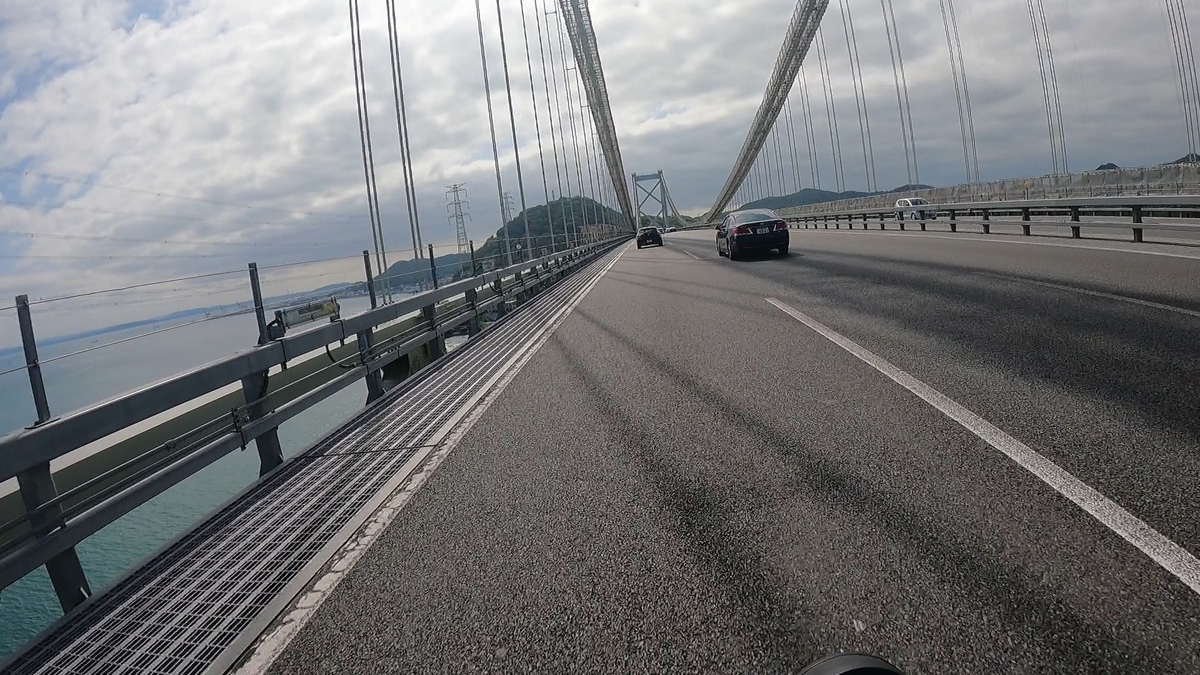 関門海峡を渡る最中に撮った映像